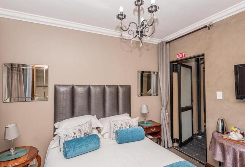 פנסיון Stone Olive