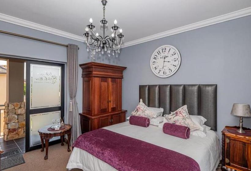 פנסיון Stone Olive