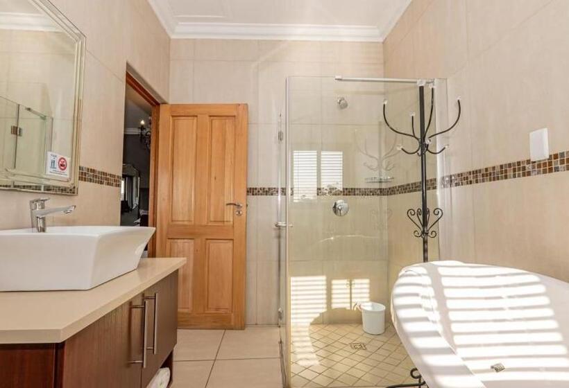 پانسیون Stone Olive