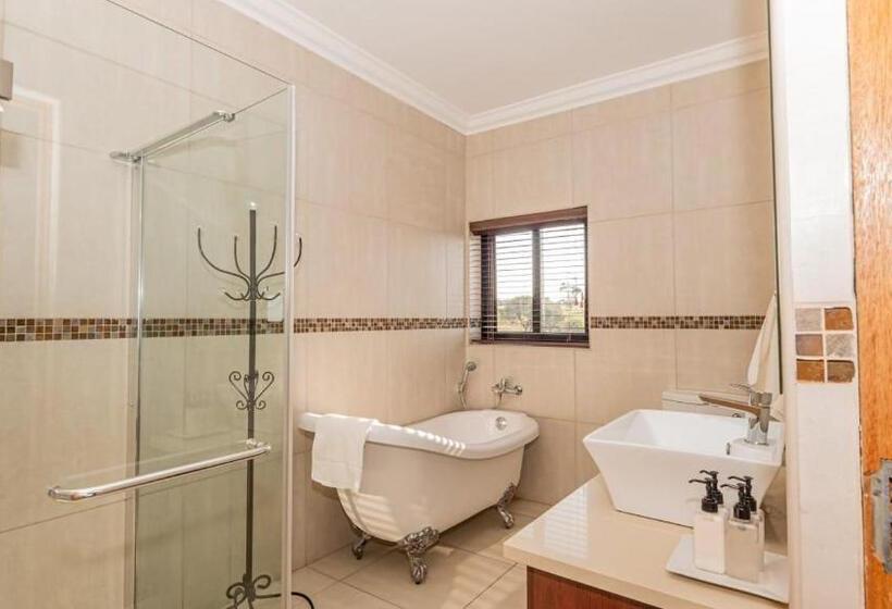 پانسیون Stone Olive