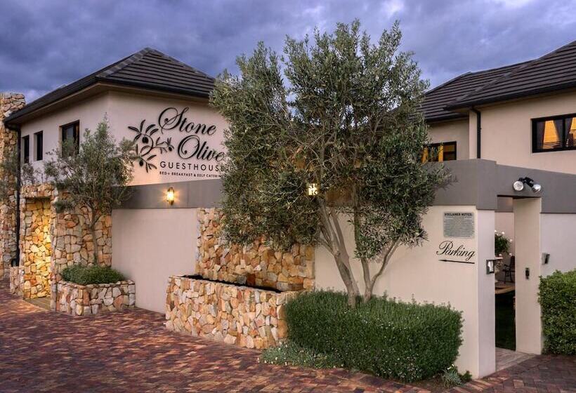 پانسیون Stone Olive