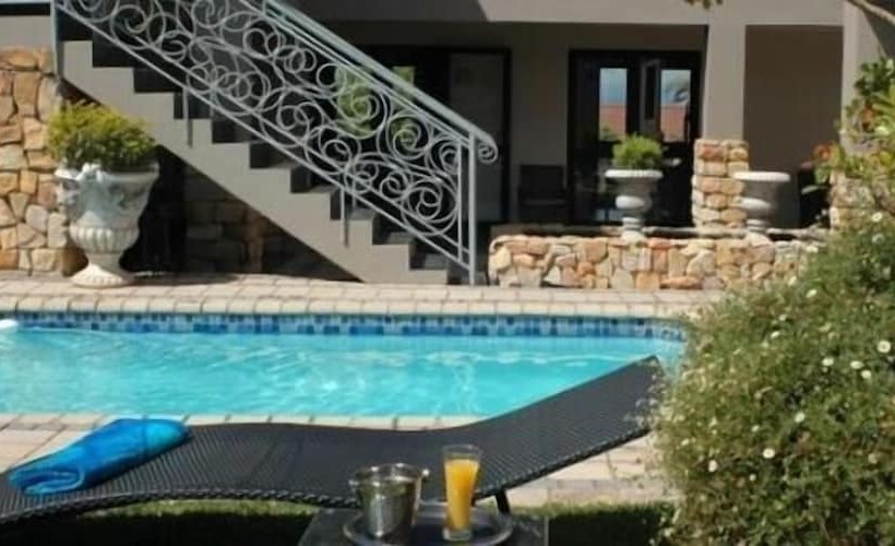 پانسیون Stone Olive