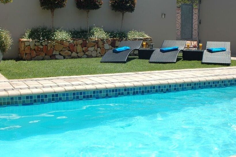 פנסיון Stone Olive