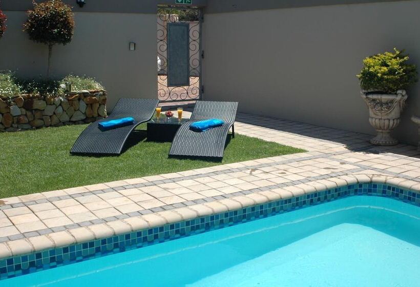 پانسیون Stone Olive