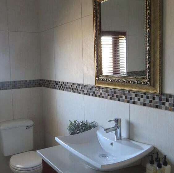 פנסיון Stone Olive