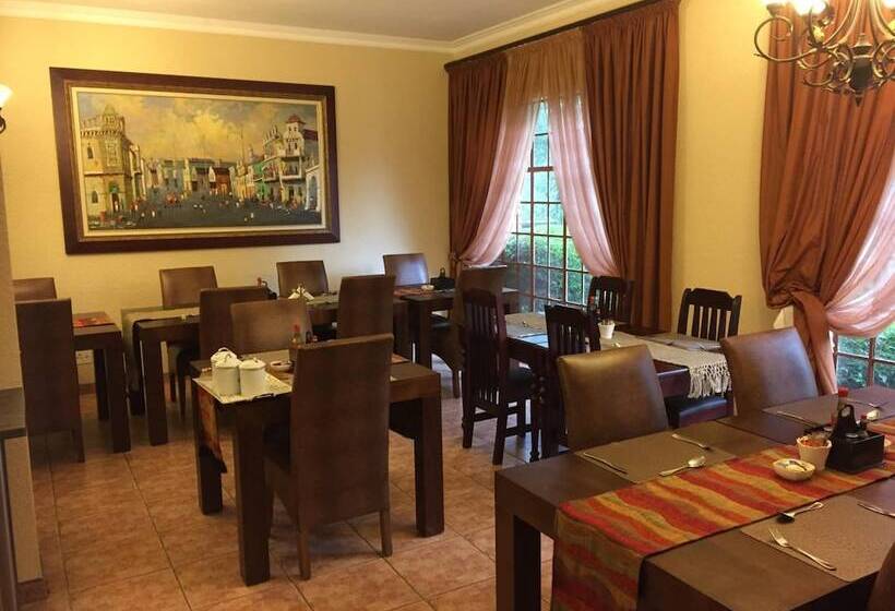 פנסיון Sunset Manor Guest House