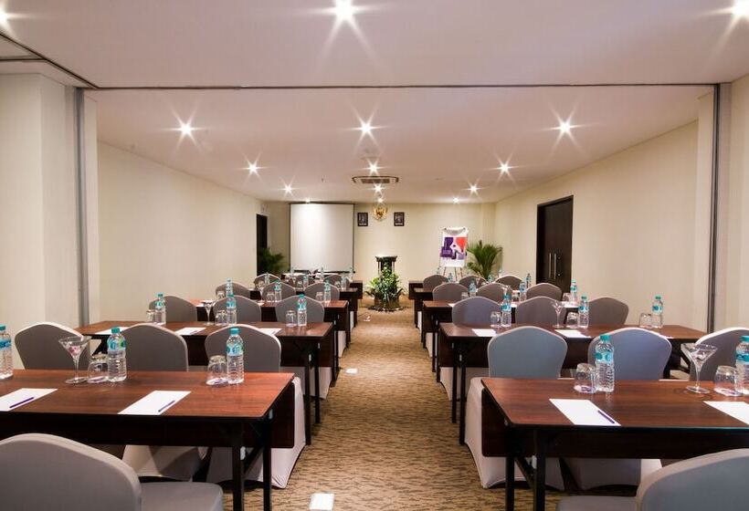 리조트 Fox Hotel Jimbaran Beach