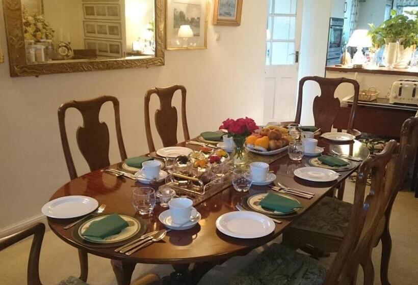 مبيت وإفطار Stone House