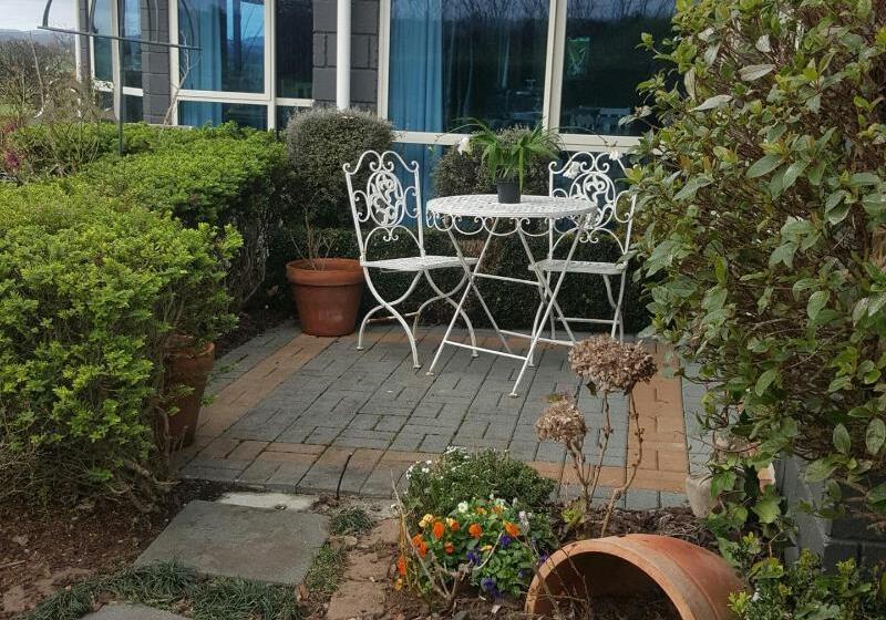 Waitomo Orchard Estate B&b