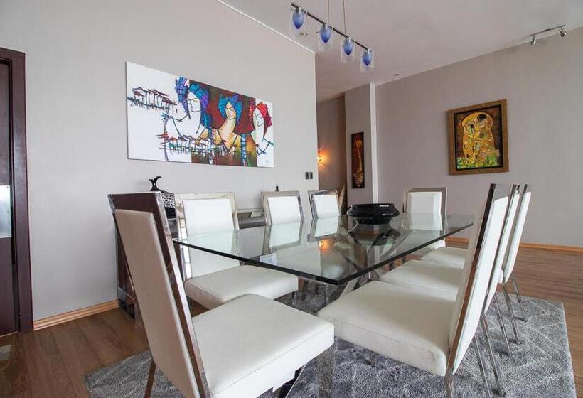 200 M2   Puerto Santa Ana   3 Habitaciones