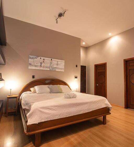 200 M2   Puerto Santa Ana   3 Habitaciones