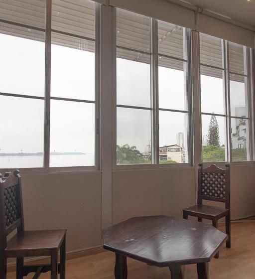 200 M2   Puerto Santa Ana   3 Habitaciones