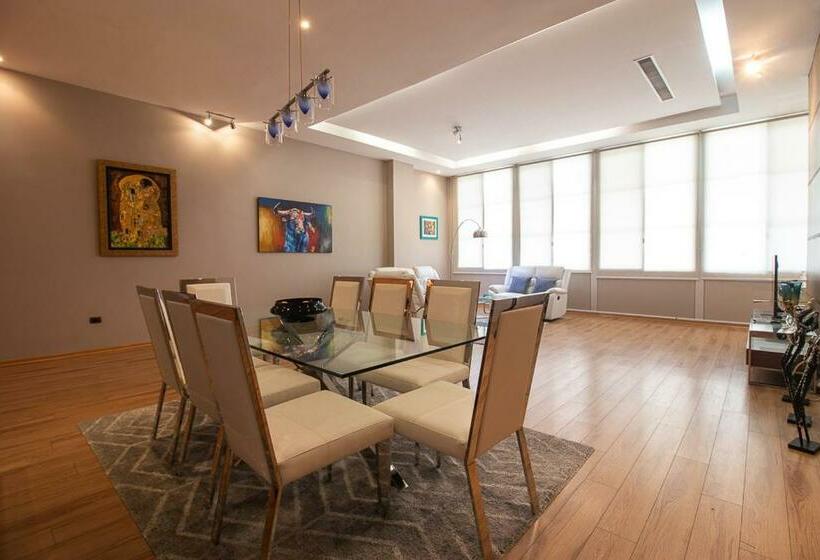 200 M2   Puerto Santa Ana   3 Habitaciones