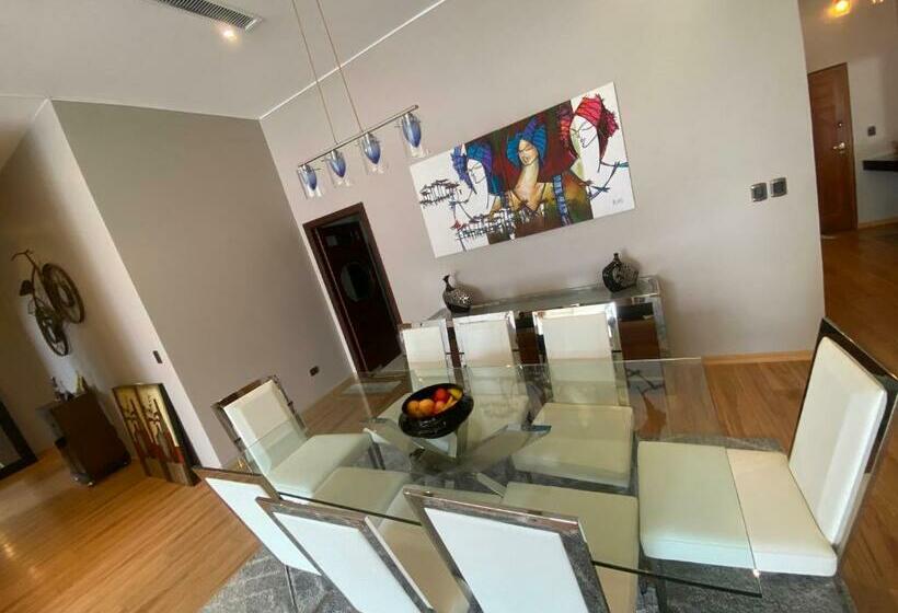 200 M2   Puerto Santa Ana   3 Habitaciones