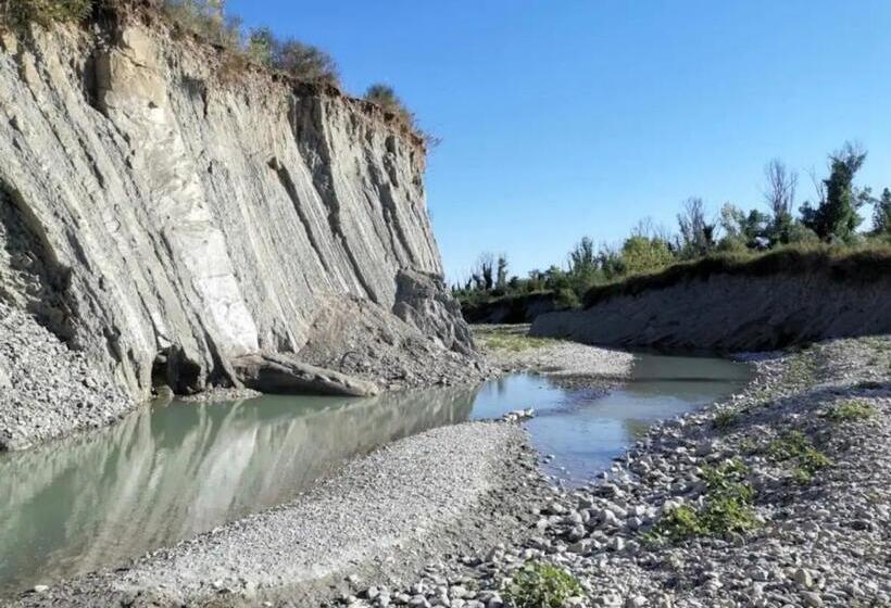 مبيت وإفطار La Bertinora