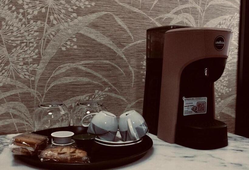 مبيت وإفطار La Meridiana D Alba