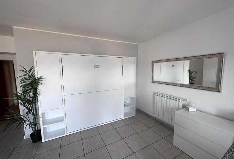 تختخواب و صبحانه La Terrazza Sul Lago