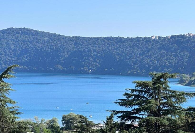 تختخواب و صبحانه La Terrazza Sul Lago