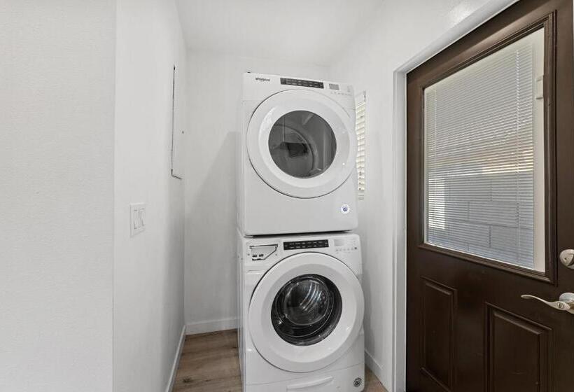 مبيت وإفطار Muirfield Chic City Bungalow With Parking