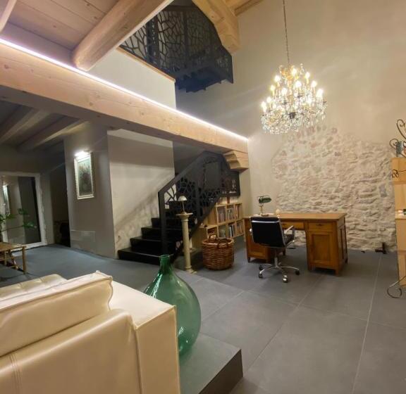 مبيت وإفطار Pedegagia