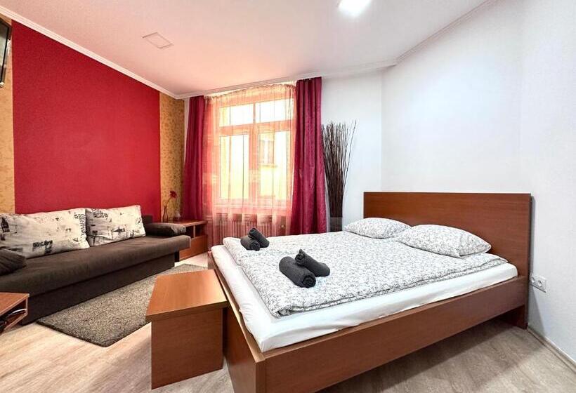 Central Seasons Design Apartments