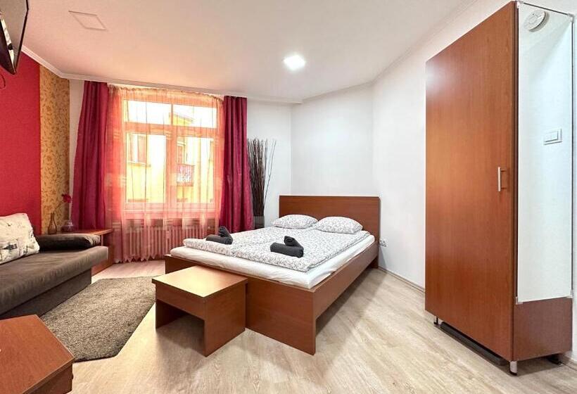 Central Seasons Design Apartments