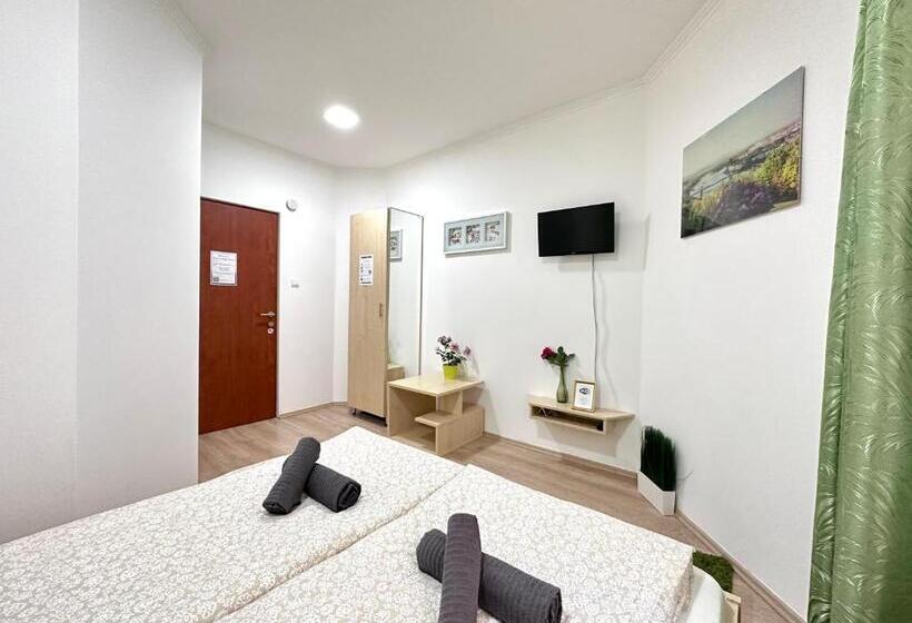 Central Seasons Design Apartments