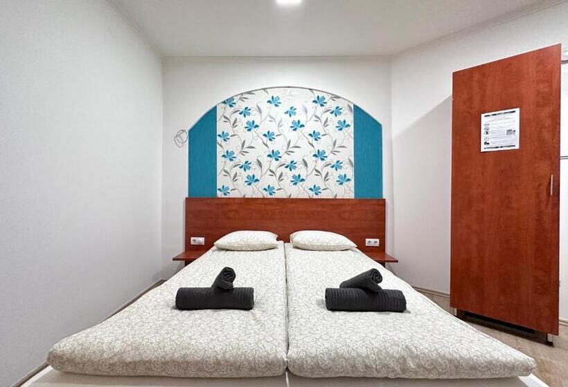 Central Seasons Design Apartments