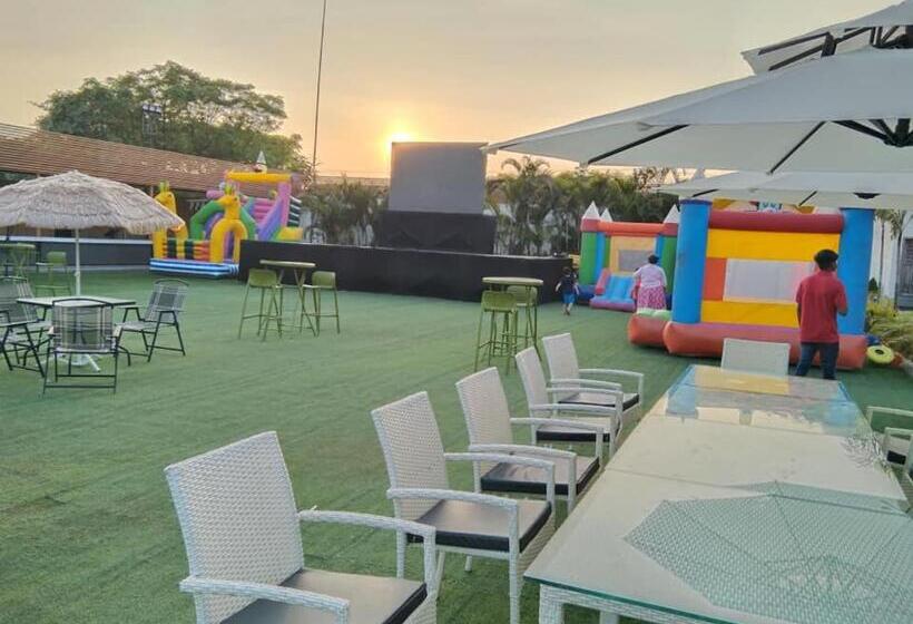 Focus Club And Resort