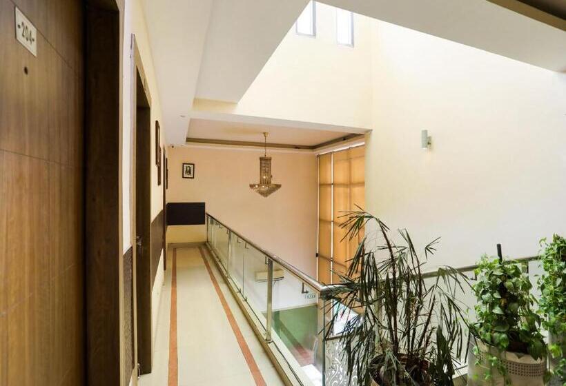 호텔 Collection 80749 O Sagar Inn