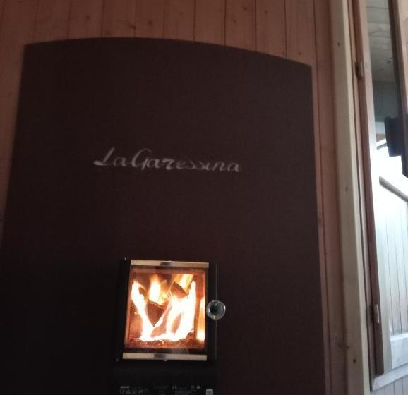 호텔 Lagaressina Suite Anna   Jacuzzi & Spa