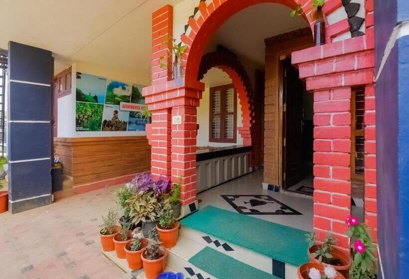 ホテル O Aiswarya Residency