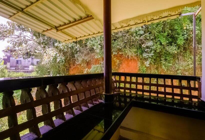 ホテル O Aiswarya Residency