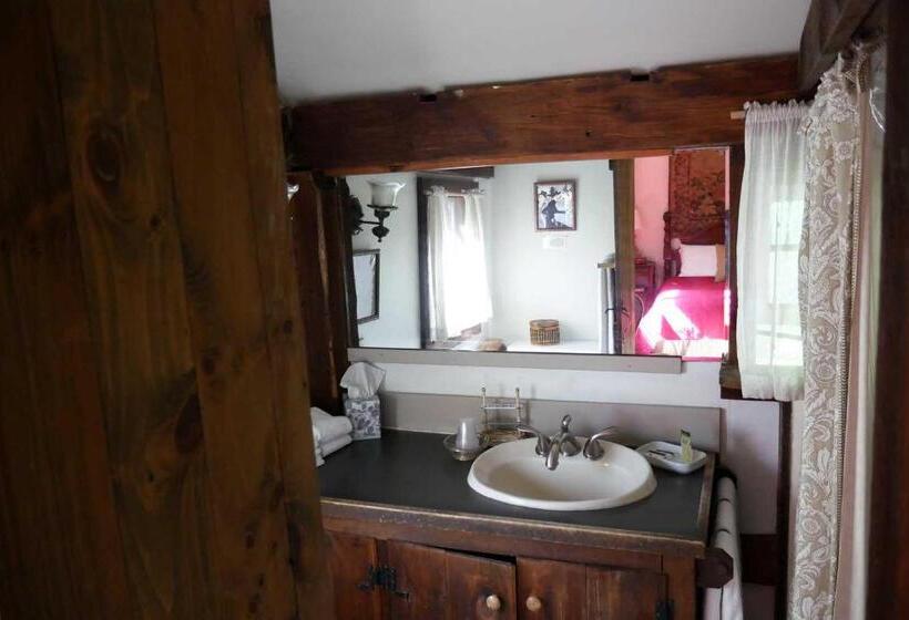 فندق Race Brook Lodge