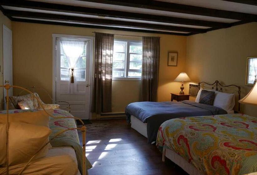 فندق Race Brook Lodge