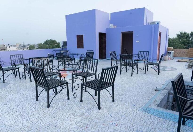 בית מלון כפרי The New View