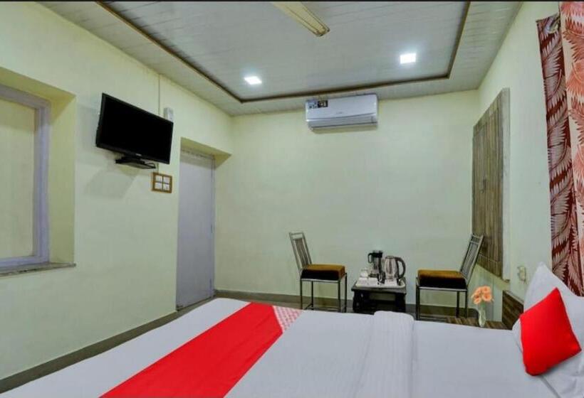 Отель Mount Abu Spring Valley