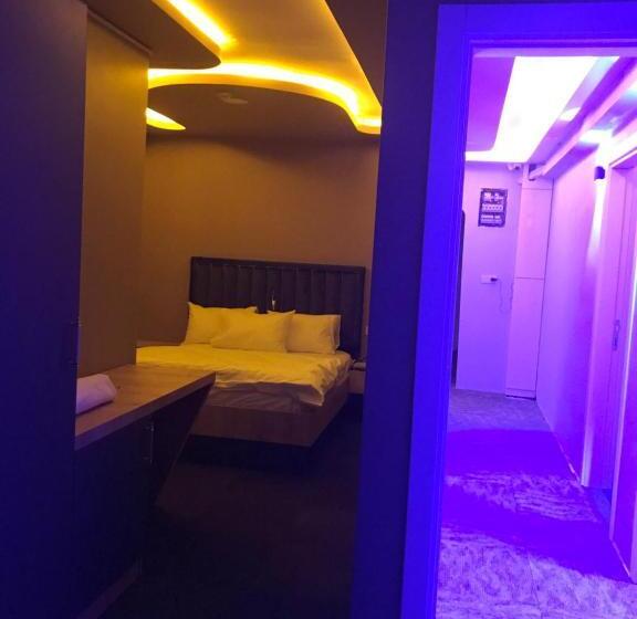 Mari̇t Blue Otel