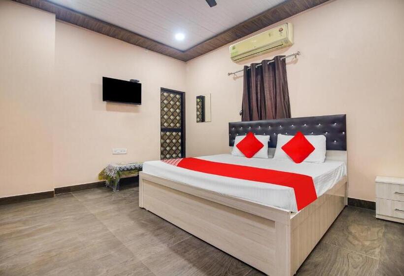 בית מלון כפרי Goyal Inn