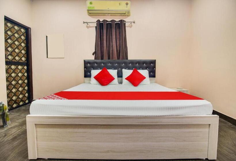 בית מלון כפרי Goyal Inn