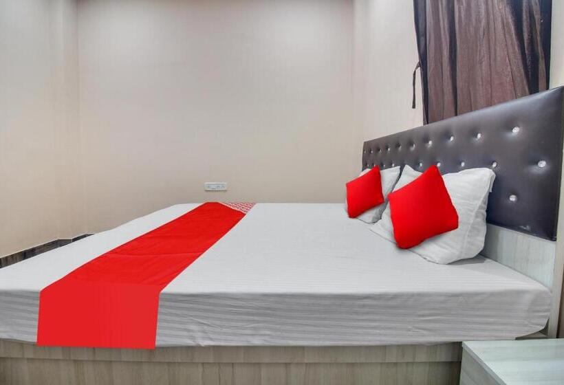 בית מלון כפרי Goyal Inn