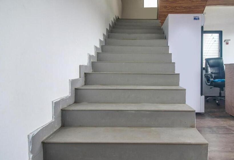 בית מלון כפרי Goyal Inn