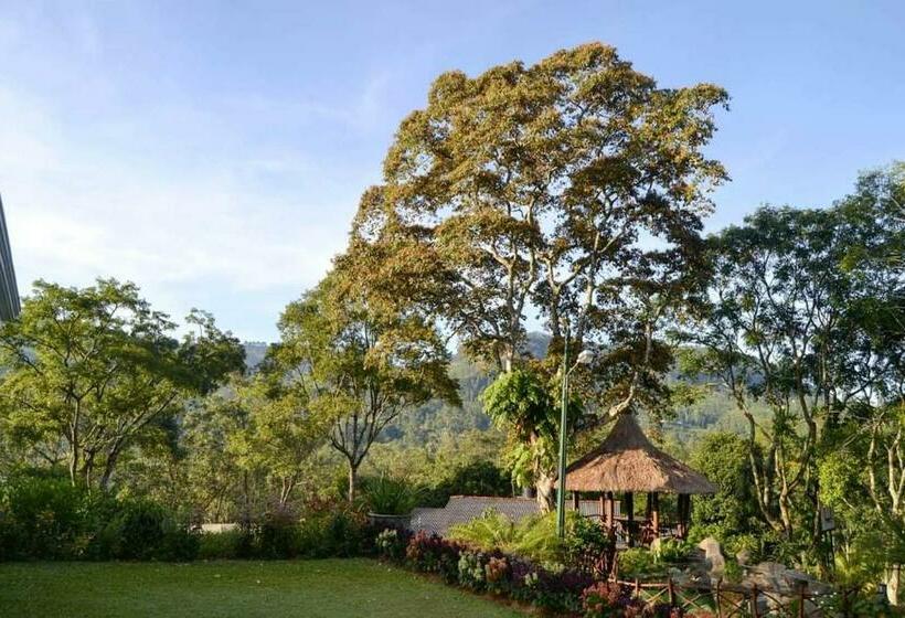 פנסיון Cranford Railway Retreat