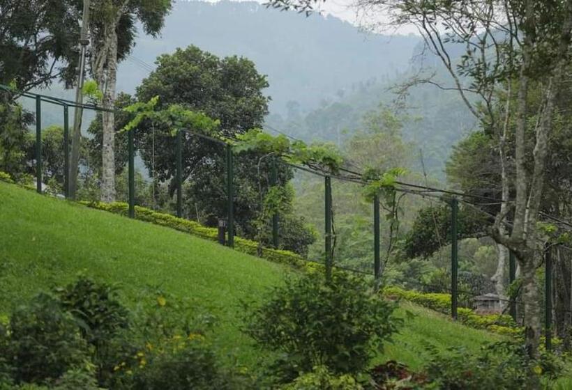 פנסיון Cranford Railway Retreat