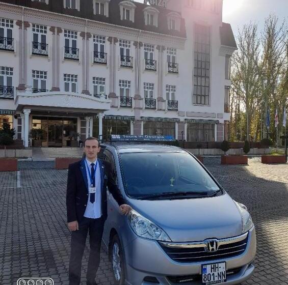 پانسیون Individual Low Budget Guest House