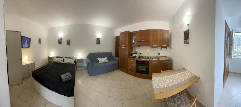 بنسيون La Casetta Di Azzurra Camera Giovanni