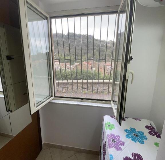 بنسيون La Casetta Di Azzurra Camera Giovanni