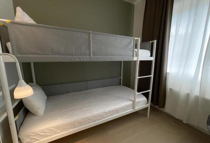 펜션 The Hedge Apartments