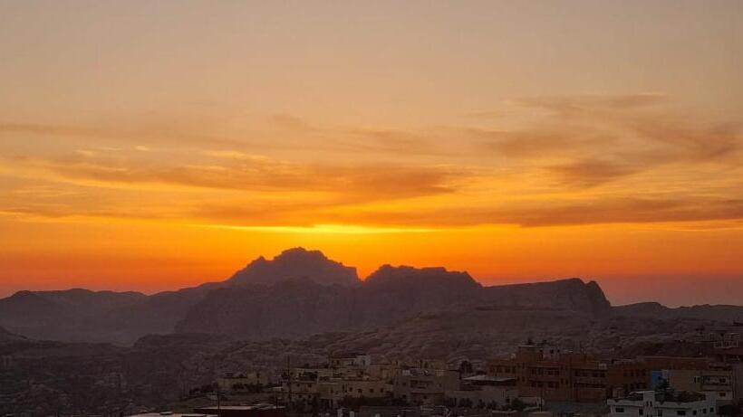 Petra Sunset Bed & Breakfast