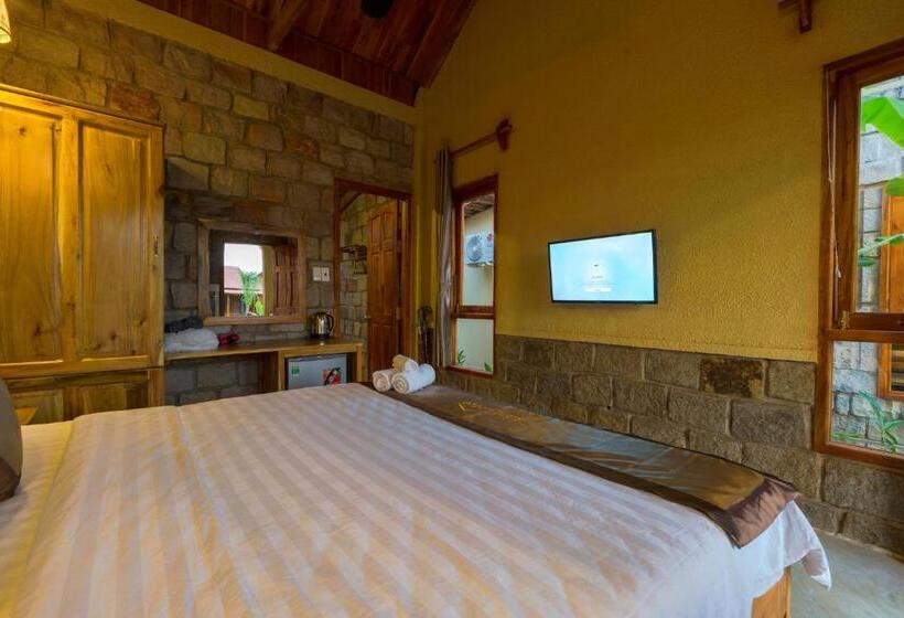 استراحتگاه Phu Quoc Island Lodge